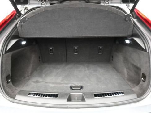 Used 2024 Cadillac XT4 Premium Luxury FWD image 28