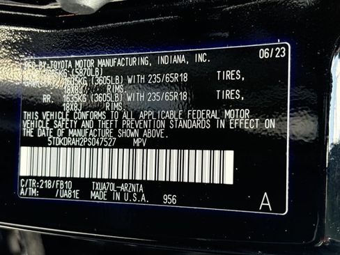 Used 2023 Toyota Highlander L FWD image 27