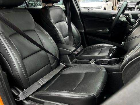 Used 2017 Chevrolet Cruze Premier w/ RS Package image 11