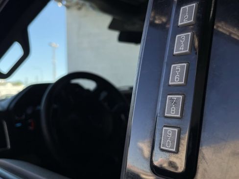 Used 2018 Ford F250 XLT image 11