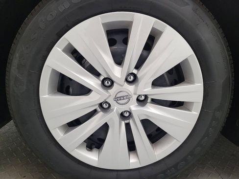 Used 2025 Nissan Sentra S FWD image 31