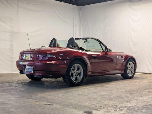 Used 2001 BMW Z3 2.5i RWD image 10