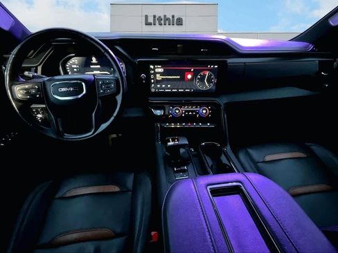 Used 2022 GMC Sierra 1500 AT4 w/ AT4 Premium Package image 10