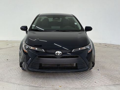 Used 2023 Toyota Corolla LE FWD image 6