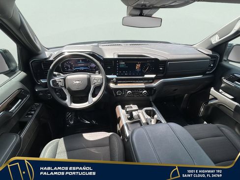 Used 2024 Chevrolet Silverado 1500 RST AWD/4WD image 32