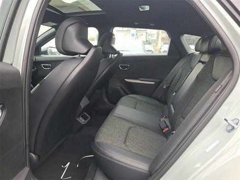 New 2025 Kia K4 GT-Line w/ GT-Line Sunroof Package image 6