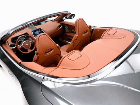 Used 2019 Aston Martin DB11 Coupe RWD image 25