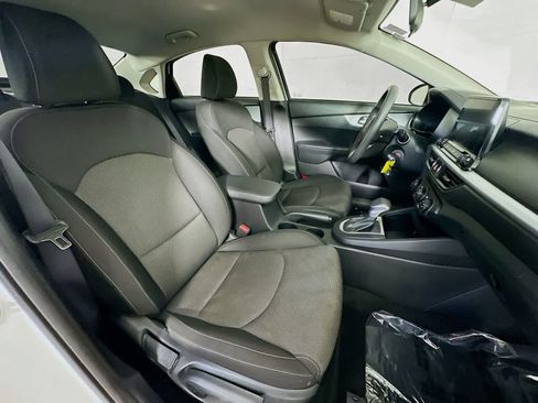 Used 2024 Kia Forte LX FWD image 14