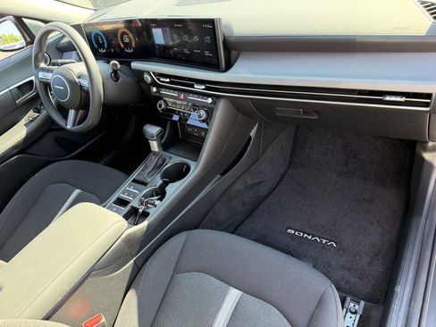 Used 2026 Hyundai Sonata SE FWD image 19