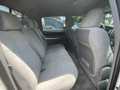 Used 2011 Toyota Tacoma PreRunner w/ SR5 Pkg #2 RWD image 15