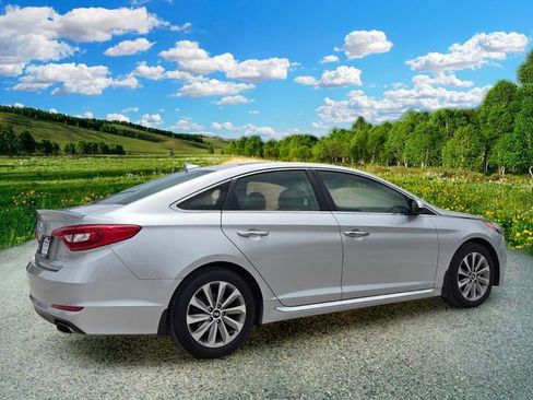 Used 2015 Hyundai Sonata Sport w/ Option Group 04 FWD image 6