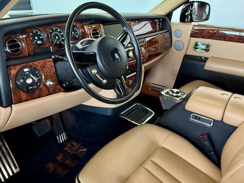 Used 2015 Rolls-Royce Phantom Sedan RWD image 14
