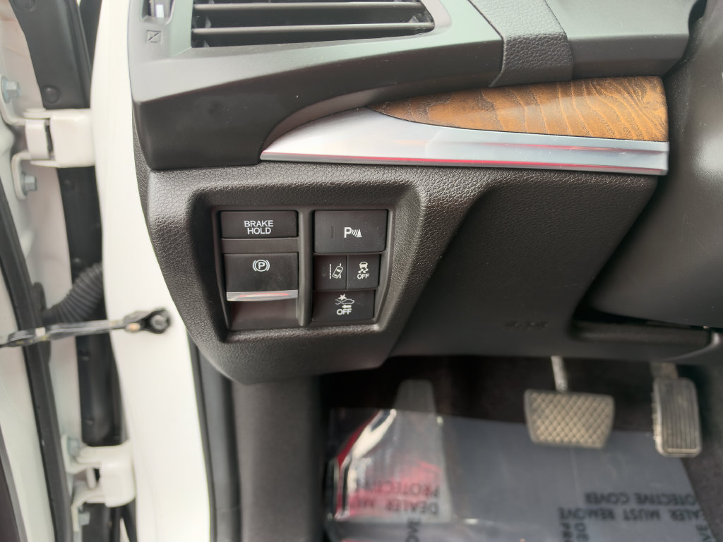 Used 2020 Acura MDX w/ Technology Package AWD/4WD image 24