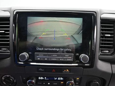 Used 2024 Nissan Frontier PRO-4X AWD/4WD image 17