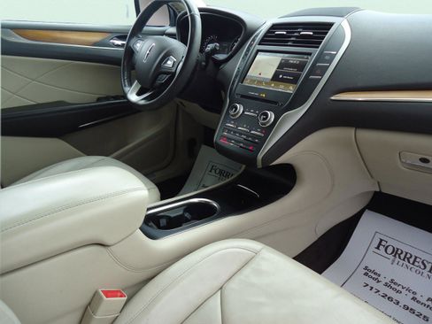 Used 2017 Lincoln MKC Select w/ Select Plus Package image 27