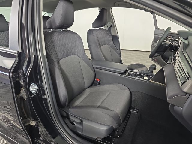 Used 2025 Toyota Camry LE FWD image 27