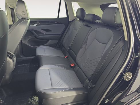 New 2026 Volkswagen Tiguan SE AWD/4WD image 9