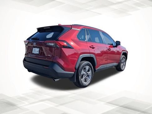 Used 2024 Toyota RAV4 XLE w/ Convenience Package image 4