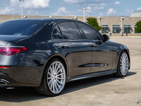 Used 2023 Mercedes-Benz S 580 4MATIC Sedan w/ AMG Line image 18