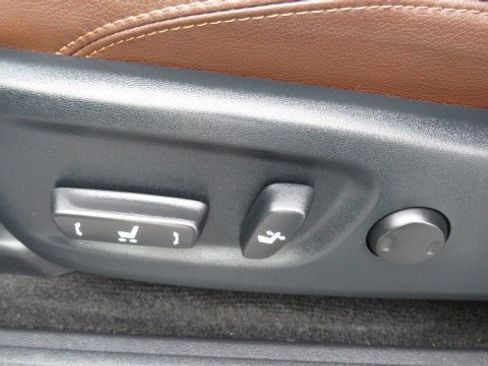 Used 2023 Toyota 4Runner Limited image 17