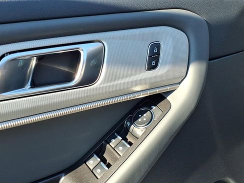 New 2026 Ford Explorer Active w/ Active Comfort Package image 16