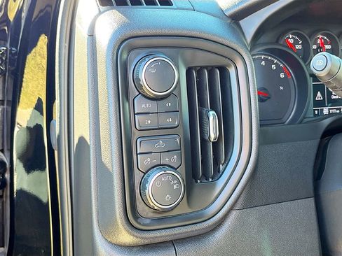 Used 2025 Chevrolet Silverado 1500 Custom Trail Boss w/ Dark Appearance Package image 10