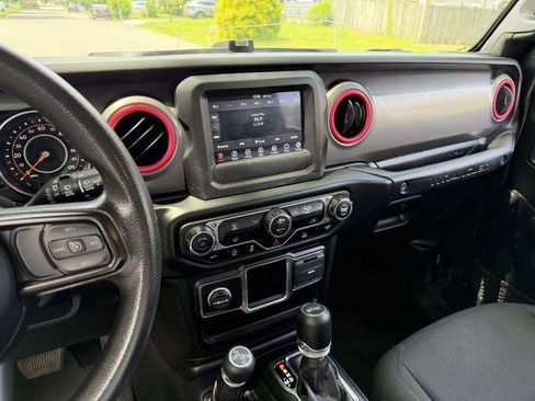 Used 2022 Jeep Wrangler Unlimited Sport AWD/4WD image 23