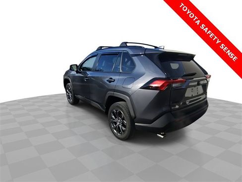 Used 2023 Toyota RAV4 XLE Premium image 6