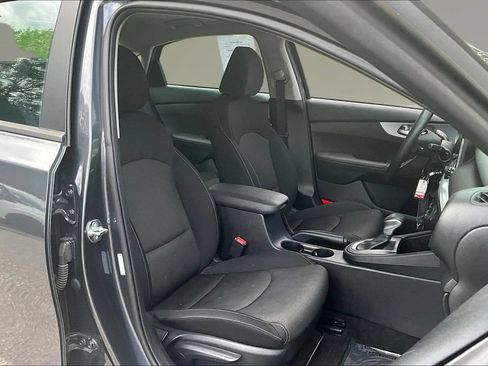 Used 2024 Kia Forte LX FWD image 26