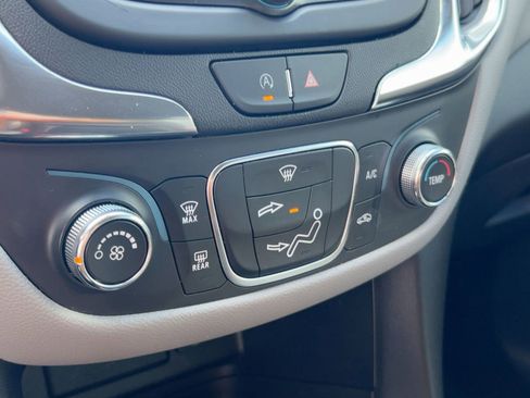 Certified 2023 Chevrolet Equinox LS w/ LS Convenience Package image 18