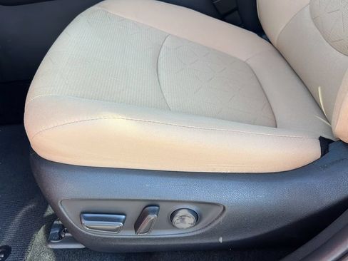 Used 2023 Toyota RAV4 XLE w/ Convenience Package FWD image 16