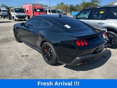 Used 2025 Ford Mustang GT Premium RWD image 11