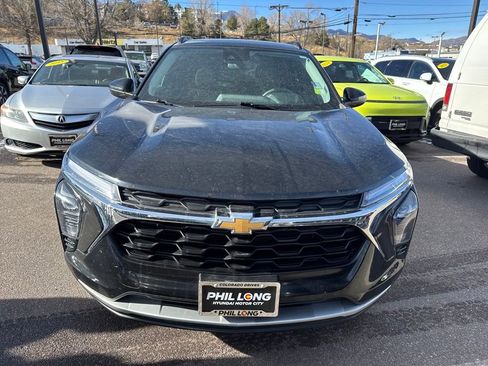 Used 2024 Chevrolet Trax LT image 6