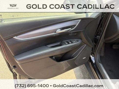 Used 2017 Cadillac XT5 Luxury w/ Driver Awareness Package AWD/4WD image 14
