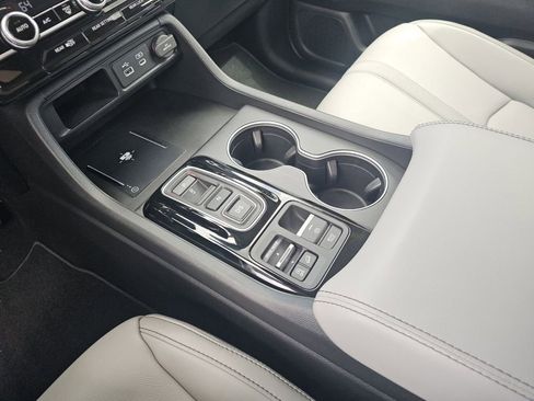 Certified 2025 Honda Pilot Touring image 35