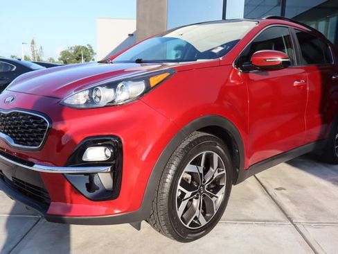 Used 2020 Kia Sportage EX w/ EX Technology Package FWD image 8