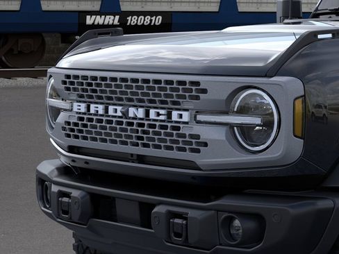 New 2026 Ford Bronco Badlands AWD/4WD image 19