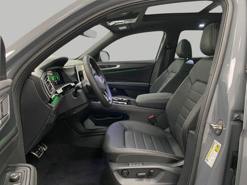 New 2026 Volkswagen Atlas Cross Sport SEL R-Line AWD/4WD image 30