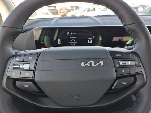 New 2026 Kia Sportage EX image 17