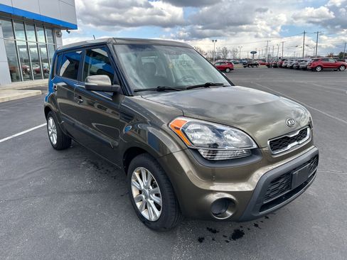Used 2012 Kia Soul + image 3