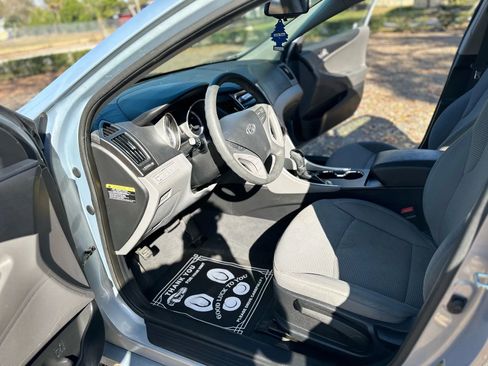 Used 2012 Hyundai Sonata GLS image 7