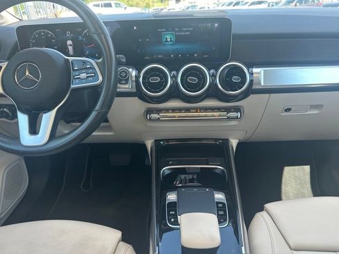 Used 2020 Mercedes-Benz GLB 250 4MATIC w/ Premium Package image 20