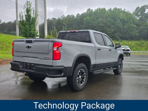 Used 2024 Chevrolet Silverado 1500 ZR2 w/ Technology Package AWD/4WD image 3