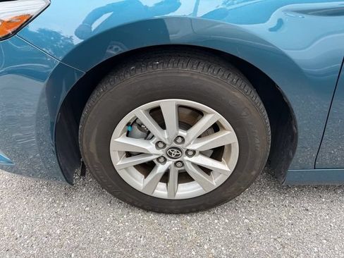 Used 2025 Toyota Camry LE FWD image 4