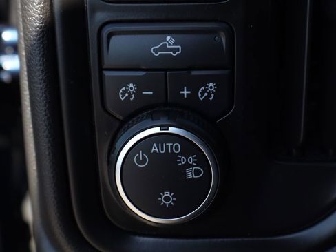 Used 2022 Chevrolet Silverado 1500 Custom image 15