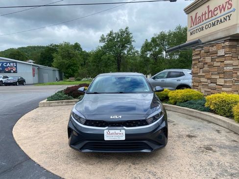 Used 2023 Kia Forte LXS image 3