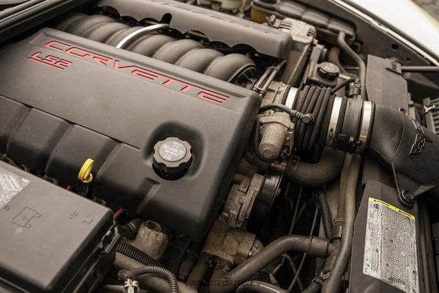 Used 2006 Chevrolet Corvette Convertible w/ Preferred Equipment Group RWD image 27
