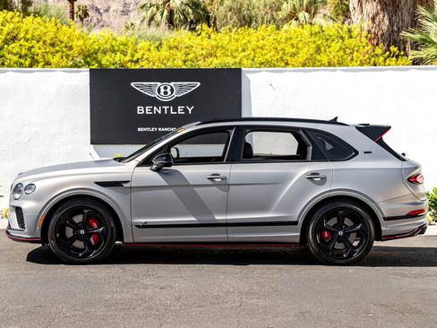 Certified 2025 Bentley Bentayga AWD/4WD image 4