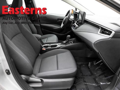 Used 2025 Toyota Corolla LE FWD image 23