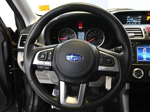Used 2017 Subaru Forester 2.5i w/ Alloy Wheel Package AWD/4WD image 4